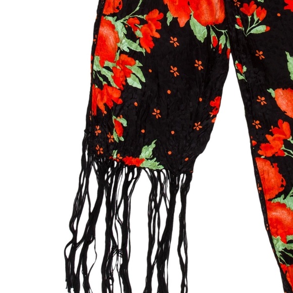 Dolce & Gabbana D&G vintage
Floral Fringe Scarf - Picture 3 of 9